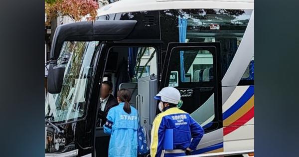 京都の観光バス路上駐車「悪質なら会社名公表も」　ルール違反運転手対策、市が見回り強化