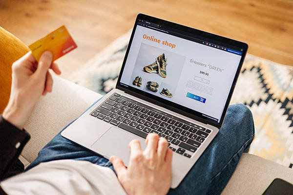 危険】ワンクリック決済で「買い物中毒者」が激増中