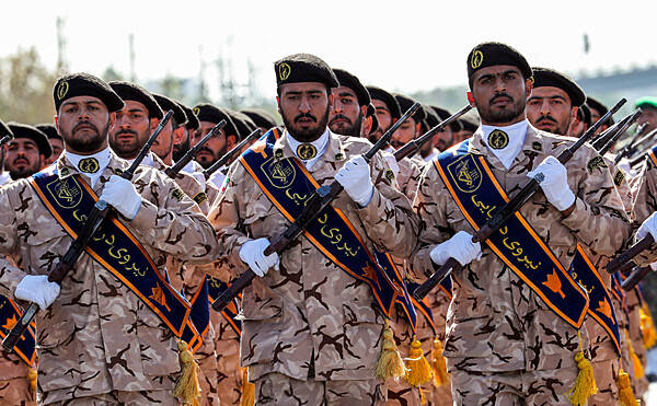 イラン軍　デジタル迷彩　イスラム革命防衛隊　迷彩服　革命防衛隊　中東　中東装備 WV6442DOBJLBNPYU5TQFK4EAVM.jpg
