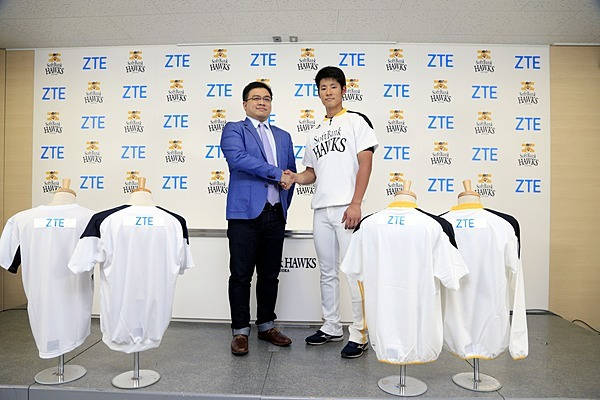 人気×実力×地方＝ホークス練習着のスポンサー価値