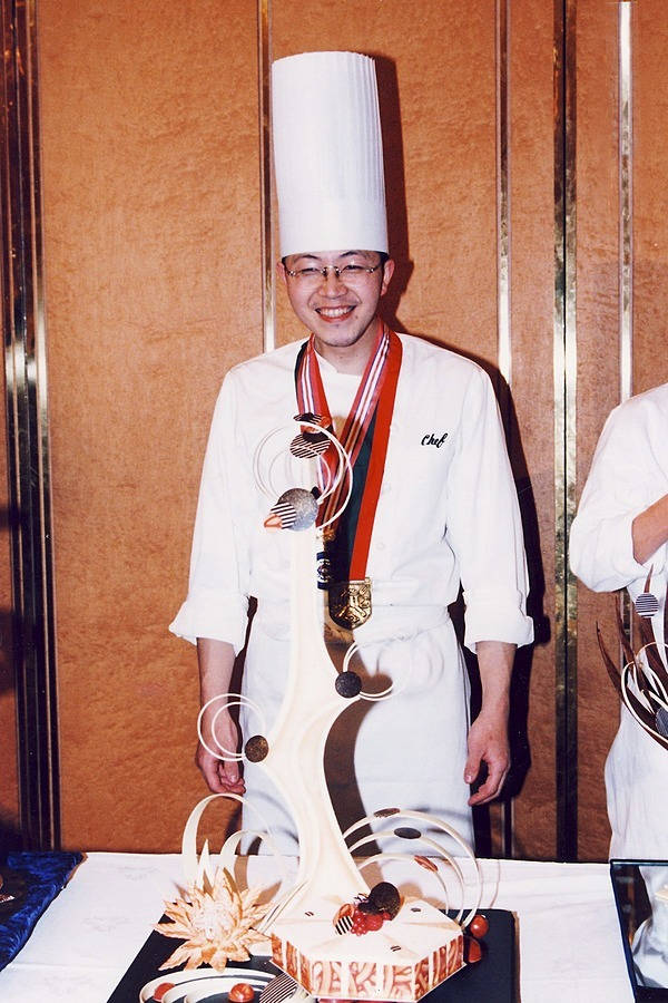 株式会社スーパースイーツ 辻口博啓シェフ けん玉