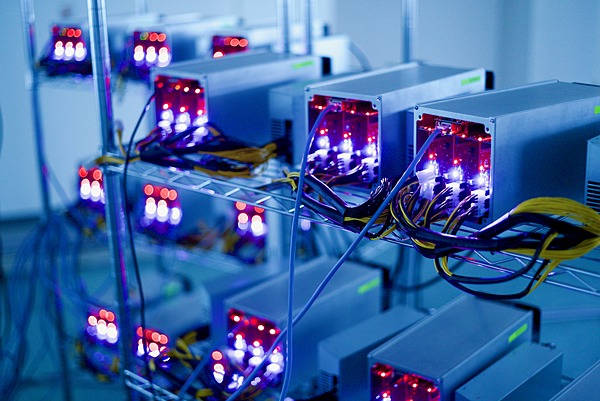 初公開】仮想通貨マイニングの「聖地」をのぞいてみた