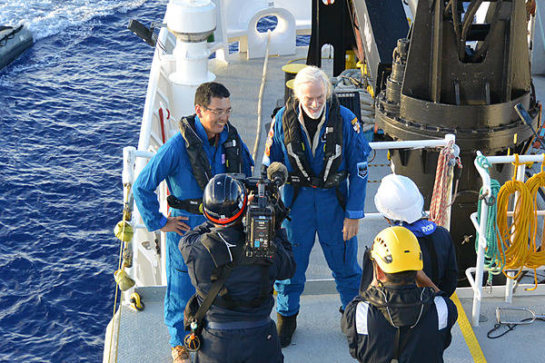 僕が富豪と一緒に「超深海」に潜ったわけ