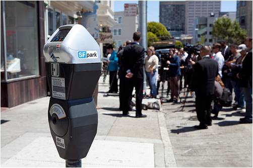 サンフランシスコ市営交通局（SFMTA）が導入したパーキングメーター「SFpark」