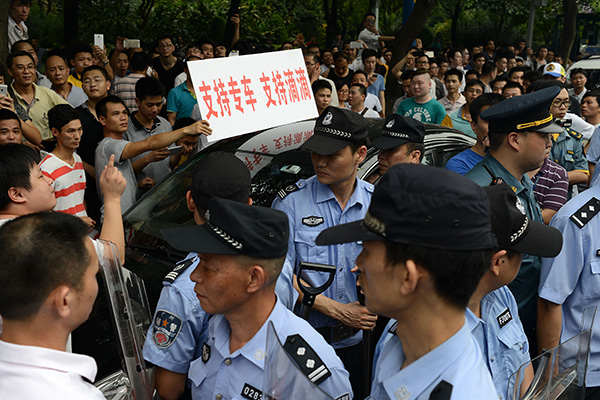 Guangzhou Uber Drivers Protest