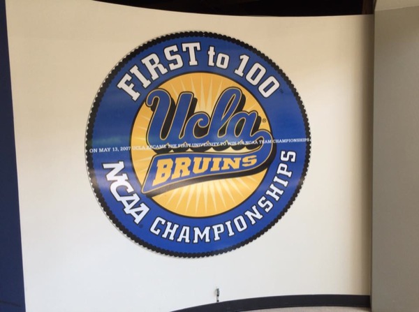 UCLAスポーツ全体の年間売上は約100億円。アメリカンフットボールとともに、バスケットボールは人気がある（写真：横山匡）