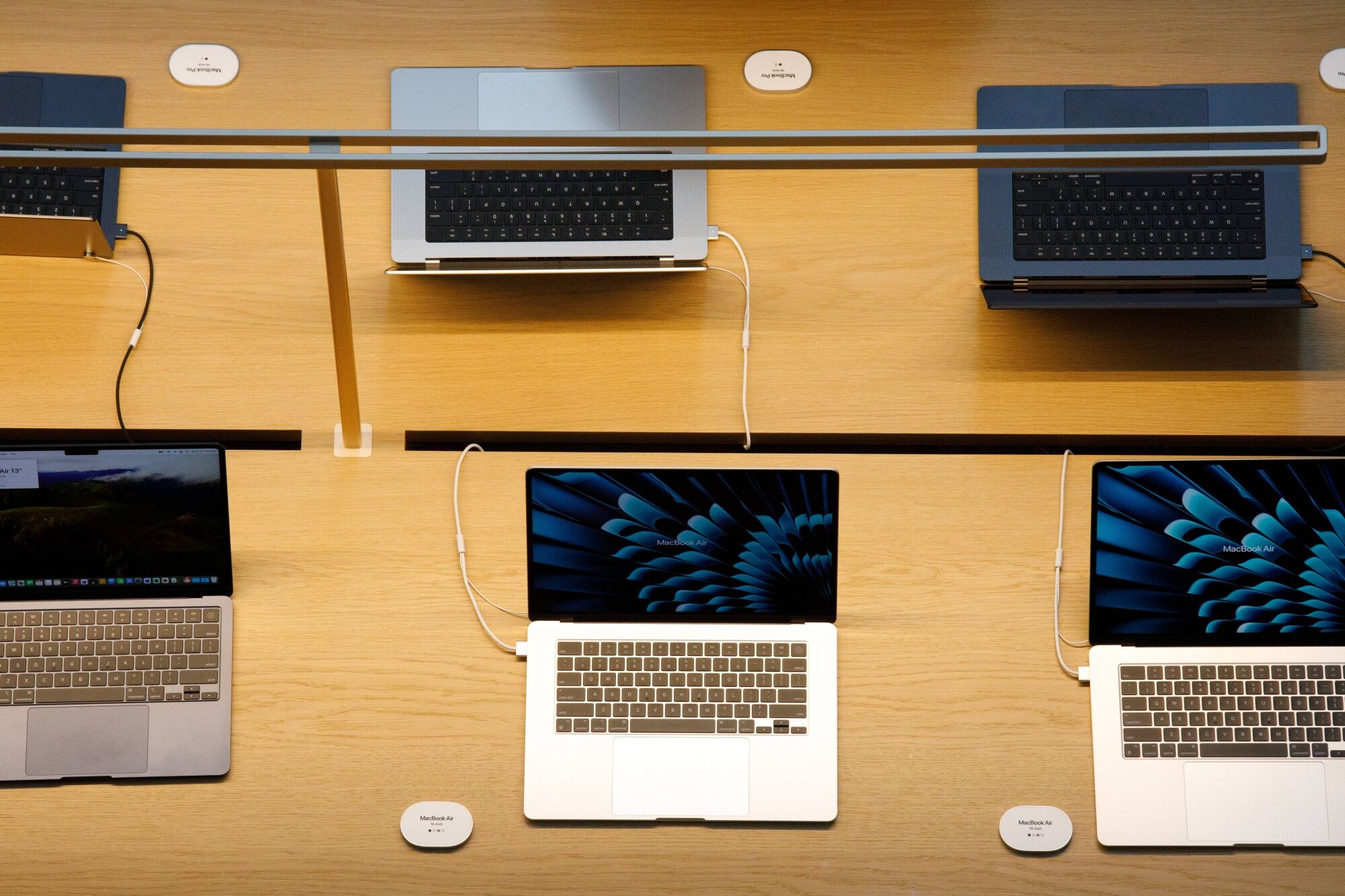 アップル、M4搭載の新型MacBook Airを近く生産開始へ－関係者
