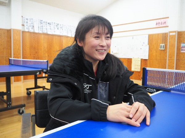 陰口に耳をふさぎ 母と娘で支え合い 平野美宇 山梨から世界へ