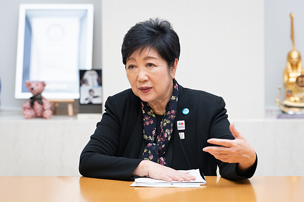 小池百合子】歯がゆさは変化の一歩。女性の課題を解決し、次世代