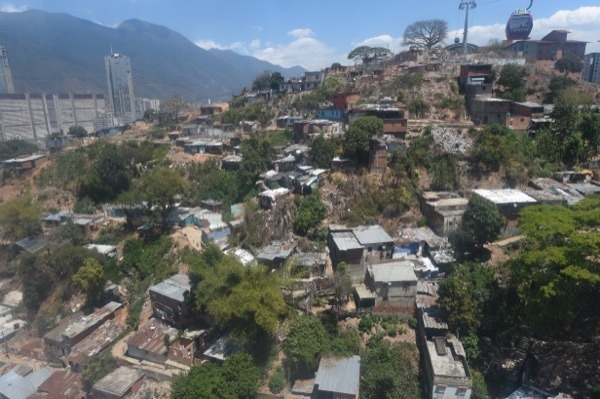 物資不足 インフレ 世界最悪の治安 ベネズエラ国家崩壊危機