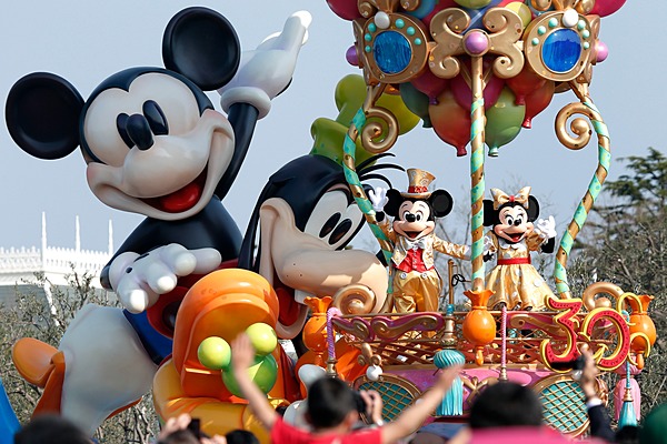 秘話 ディズニーはなぜ 目に見えないショー を始めたか