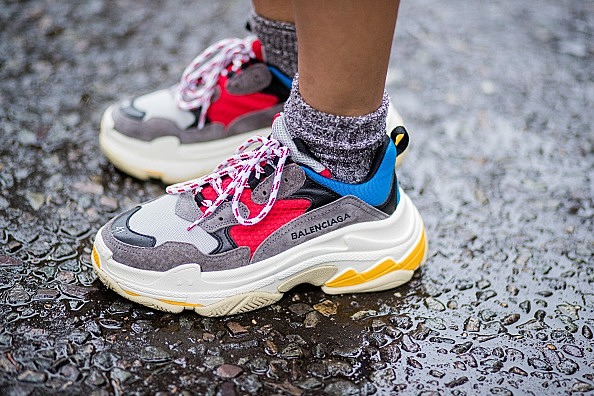 独自 高級ブランドがのめり込む 儲かるスニーカーの 秘密