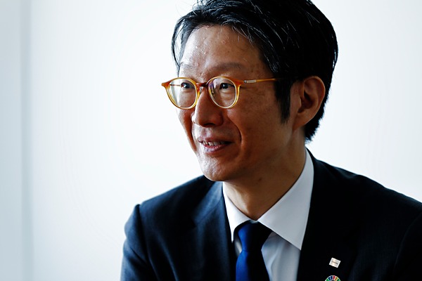 島田太郎 褒めて乗せるアメリカ人 否定して不安がるドイツ人