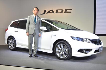 ホンダ 新型６人乗りｈｖミニバン ジェイド 発売 立体駐車場に対応
