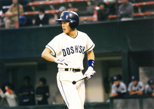大学球界屈指の実力を誇る関西学生野球リーグで、澤井は同志社大学3年時に遊撃手としてベストナインを受賞。（写真は澤井氏提供）