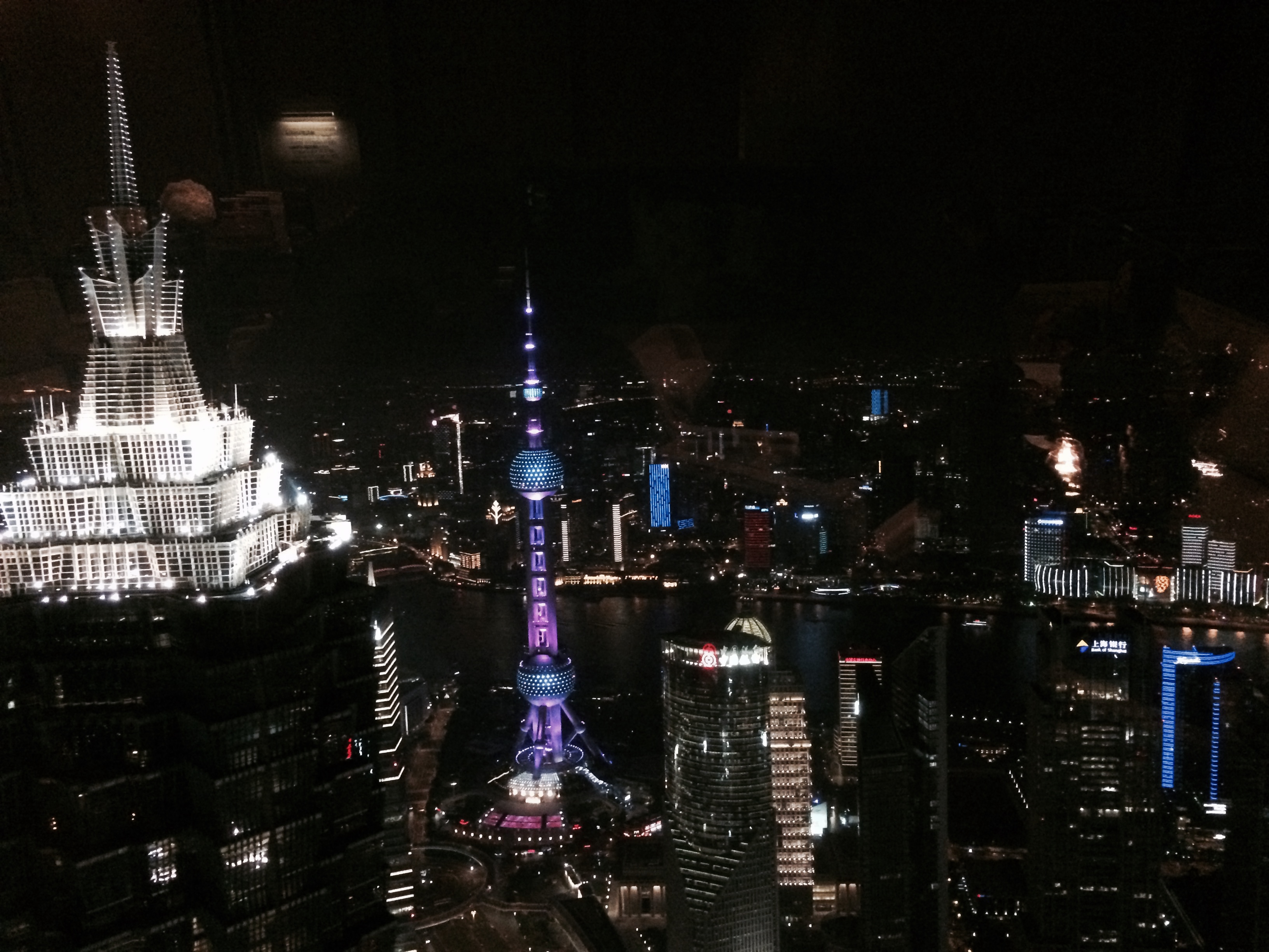 上海の夜景（写真：岡部恭英）