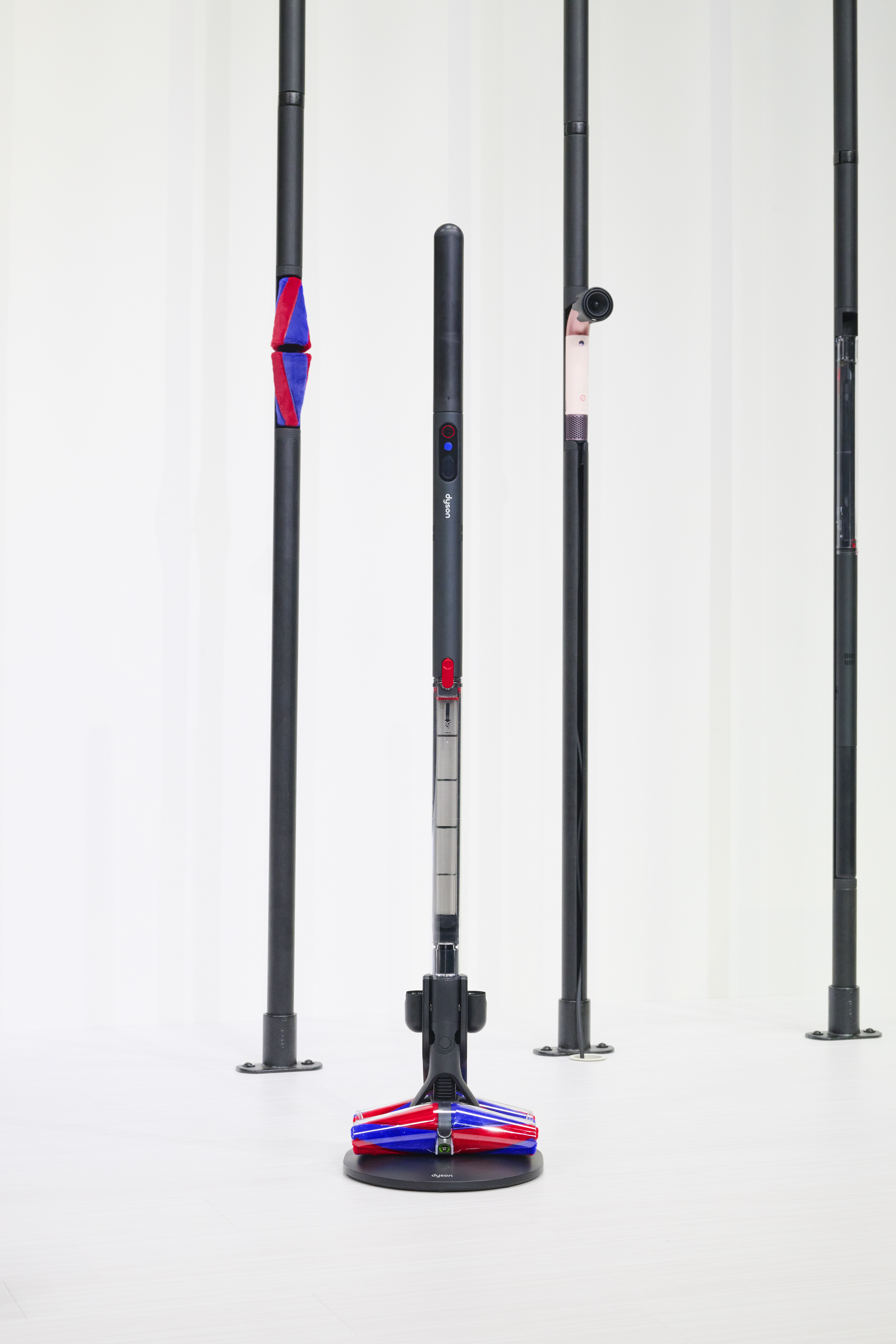 ＊Dyson Pencilvac Fluffycones 予備バッテリー付＊ Dyson Pencilvac Fluffycones 予備バッテリー付＊ Dyson