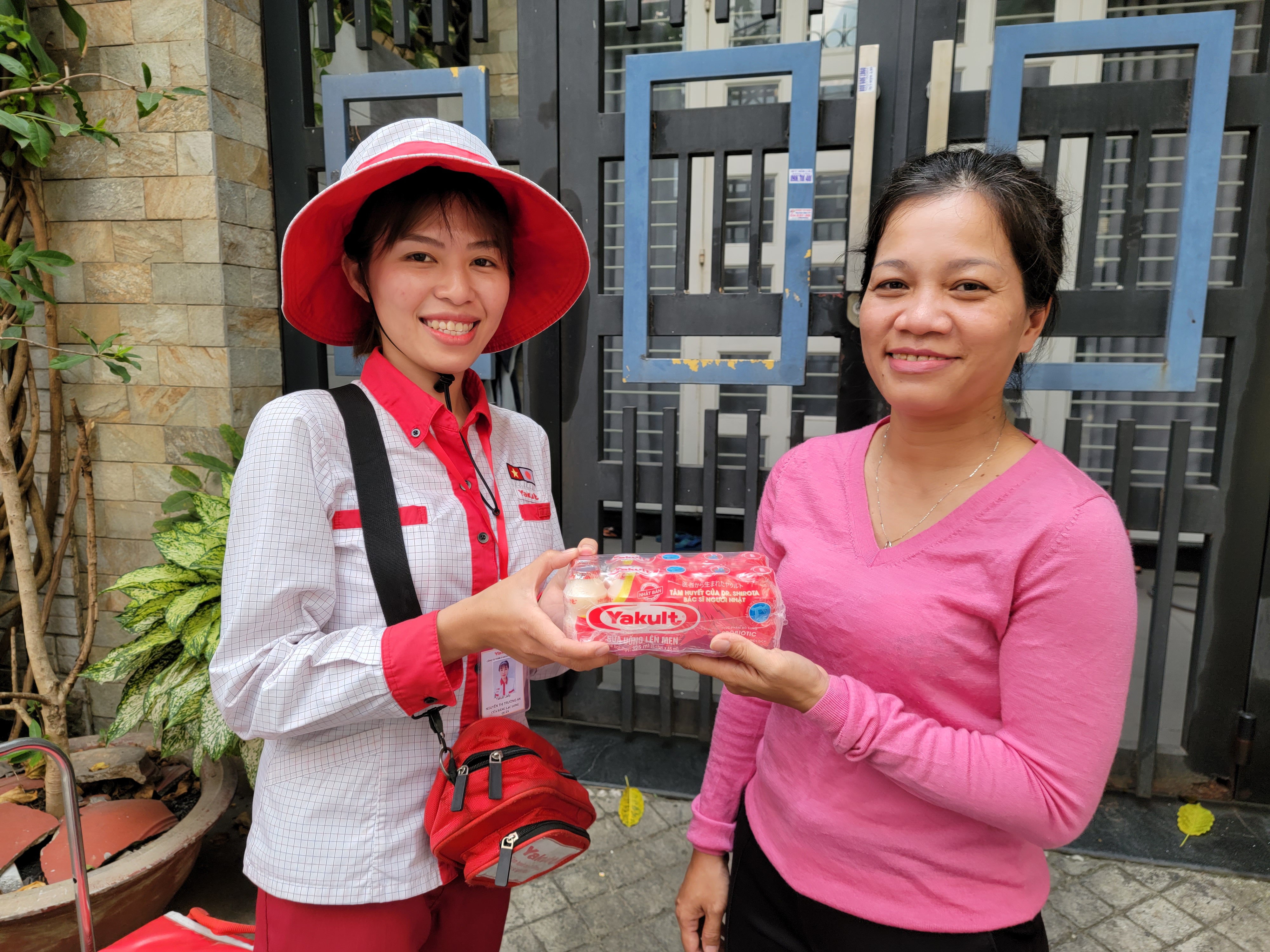 独自ビジネス】海外ヤクルトレディ5万人、訪問販売へのこだわり